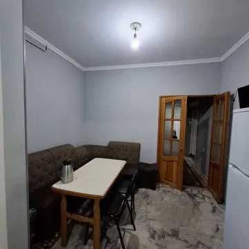 Срочно продаётся квартира Юнусабад19 2 ком 1 этаж 57 м2