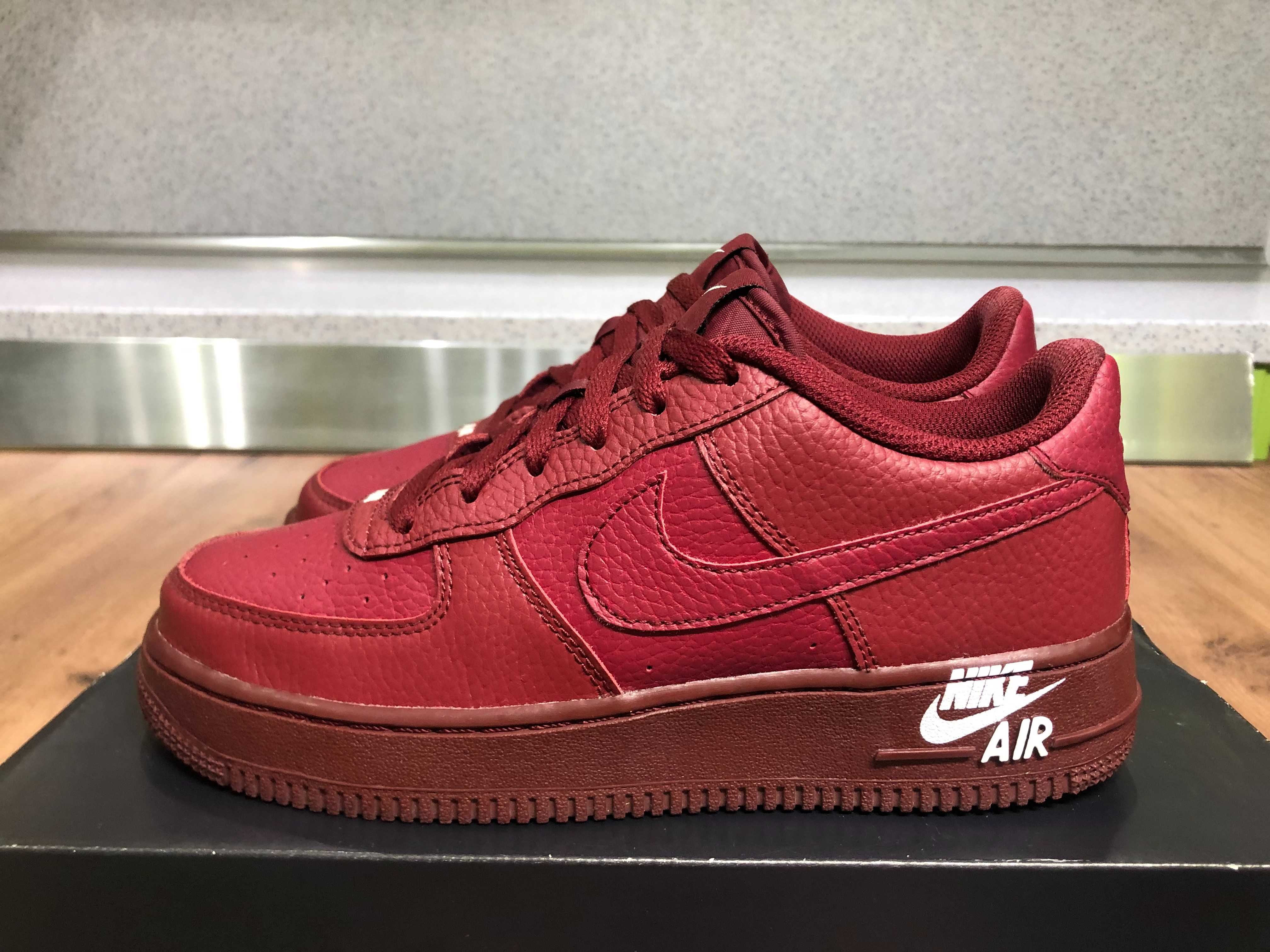 ОРИГИНАЛНИ *** Nike Air Force 1 Leather / Team burgundy