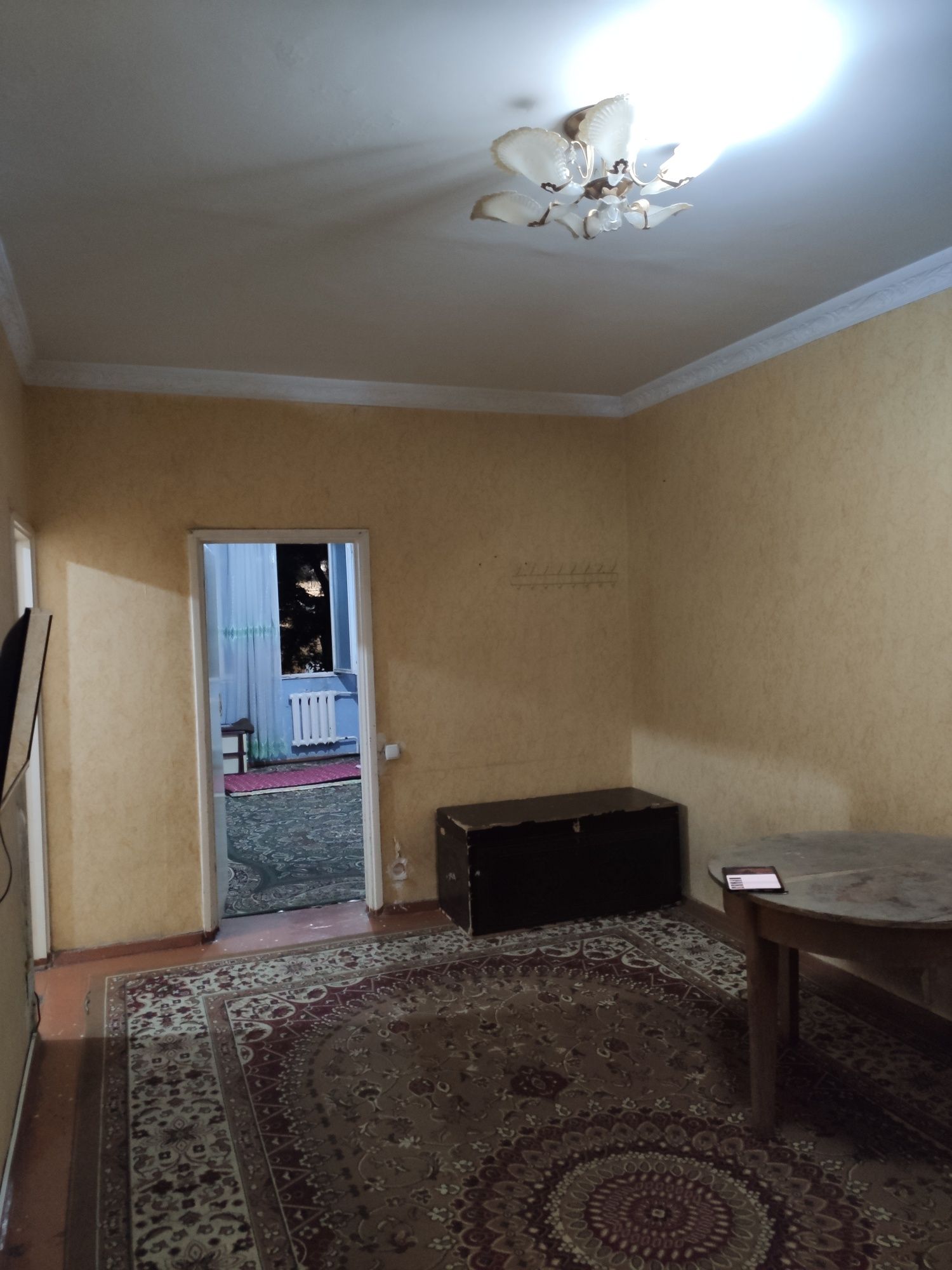 Kvartira Farxod bozoridan 2xonali