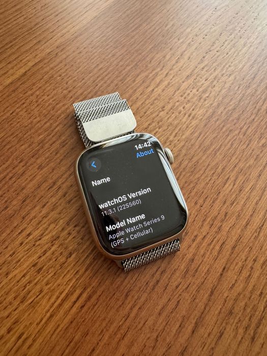 Apple Watch Series 9 GPS + Cellular 45mm