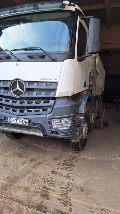 Autobasculanta 8*4