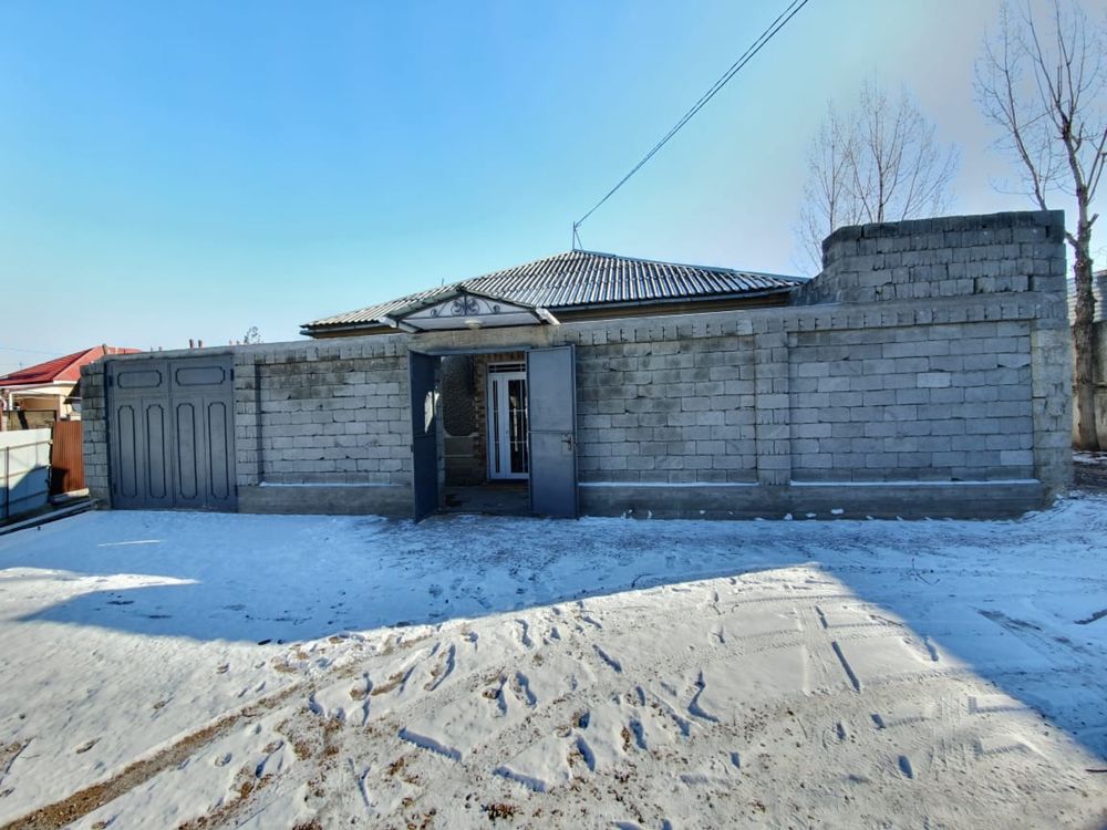 Продается дом в районе колоса