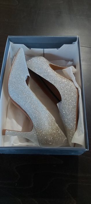 Продавам дамски италиански обувки