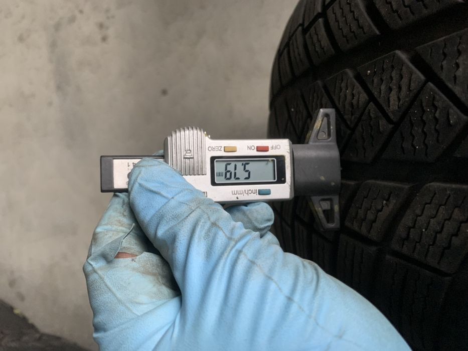 Anv m+s 235/55/17 Pirelli/Vredestein
