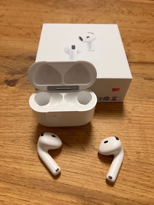 Apple AirPods 4 noi