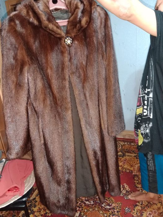 Продам норковую шубу