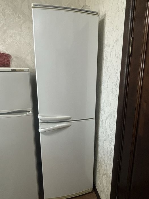 Холодильник рабочий