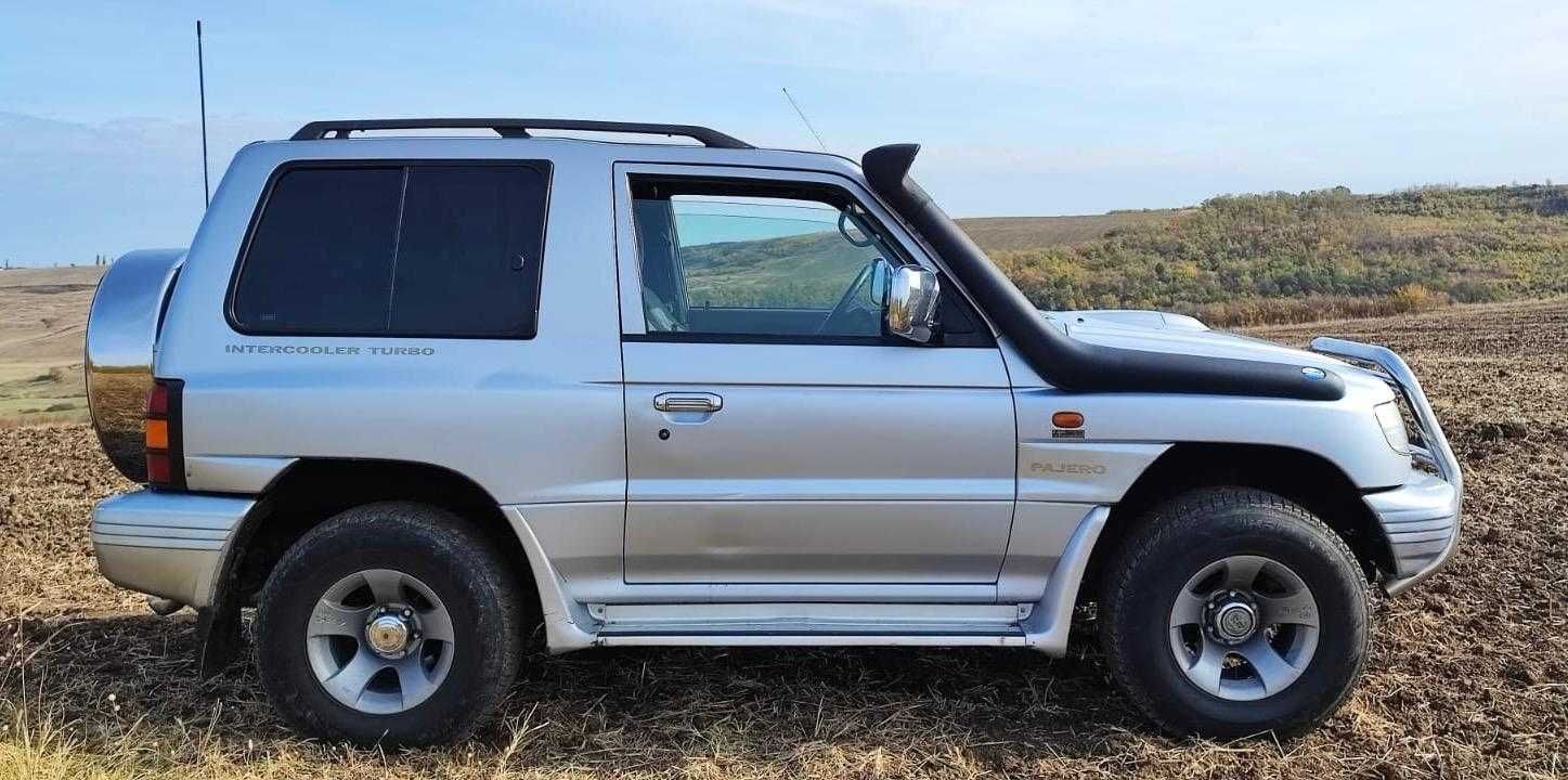 Portbagaj Mitsubishi Pajero MK2 scurt cu prindere pe bari 135cmx125cm