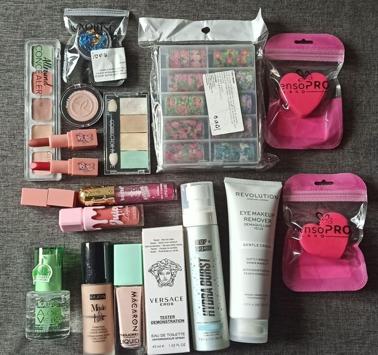 Diverse produse machiaj