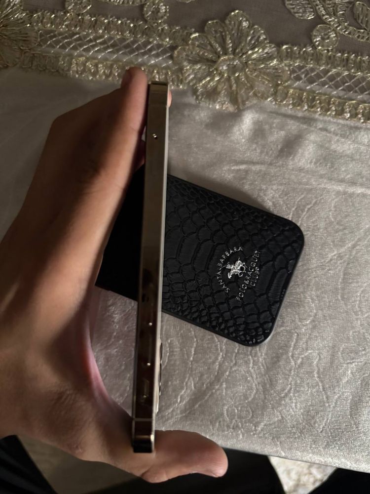 Iphone 12 pro gold