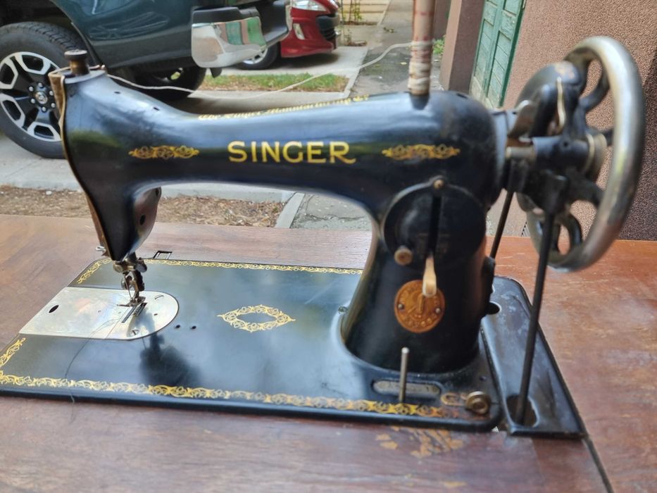 Masina de cusut SINGER model 15K  serie EA940210, an 1937, ocazie
