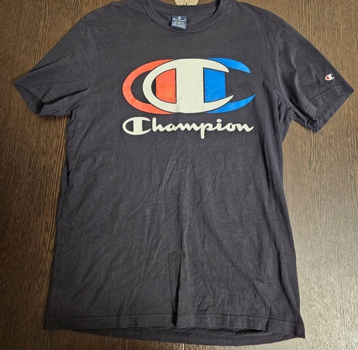 Продам мужскую футболку Champion