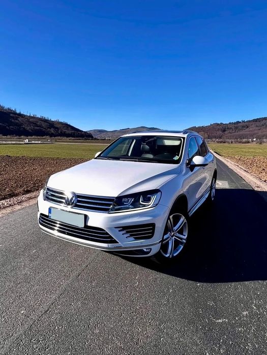Volkswagen Touareg Primul propietar in romania,al doilea al masinii,stare foarte buna