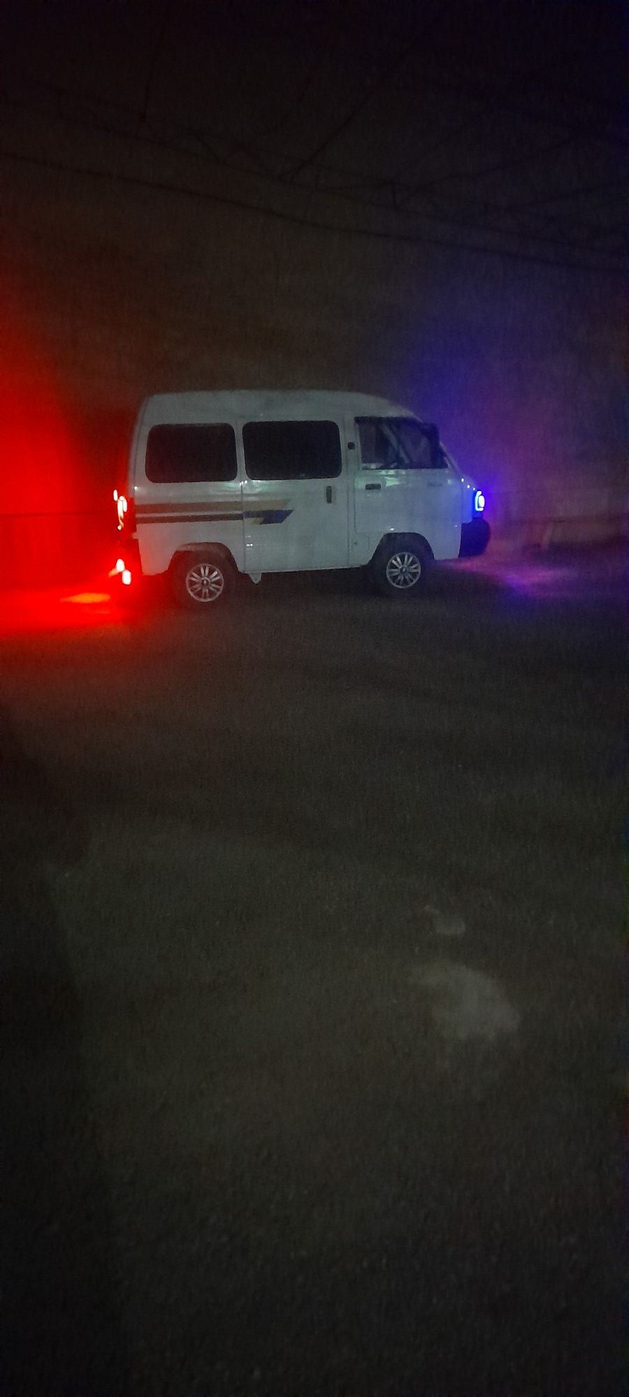 Damas damas damas va yana damas
