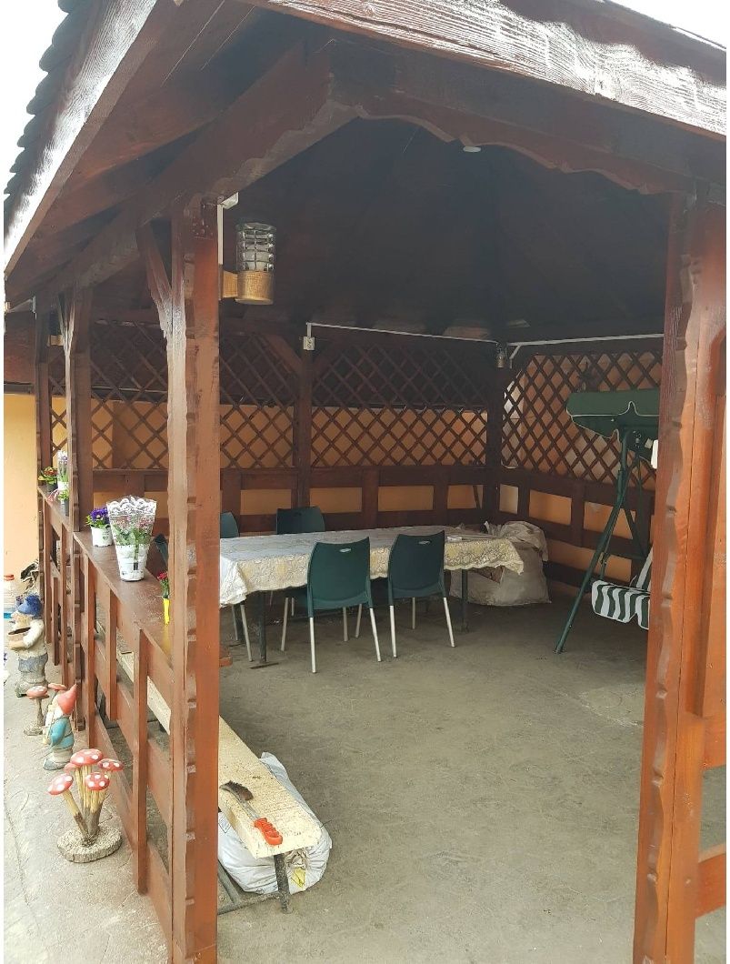 Executăm foisor din lemn terase