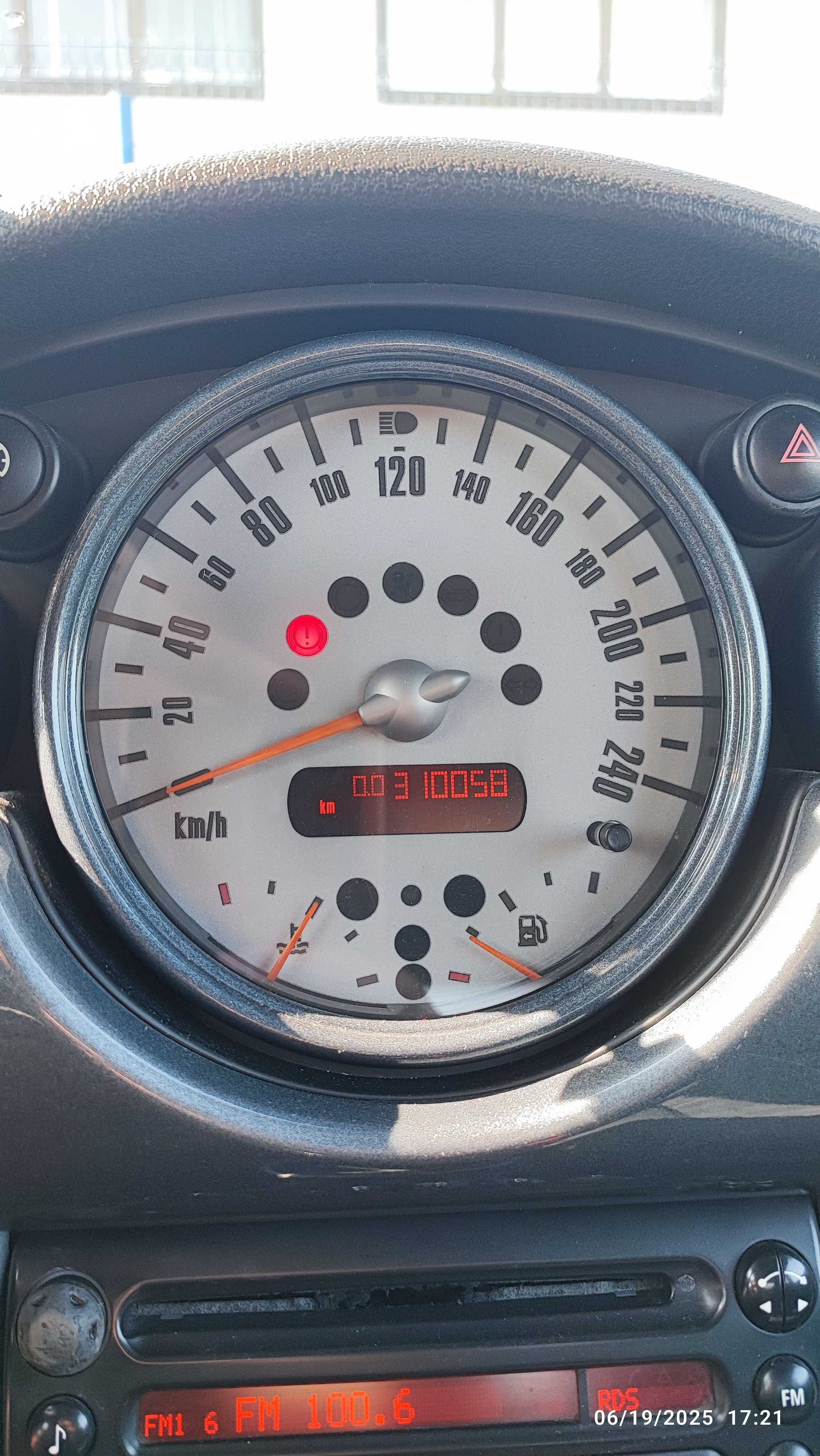 Vand Mini One 2004