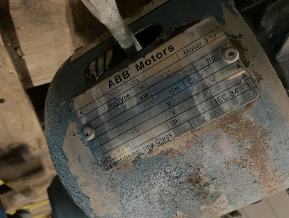 Motor electric trifazat cu reductor, 0.37kW, 114rpm, 380V