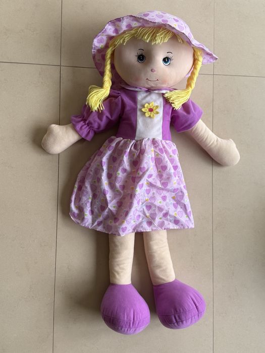 Мека голяма плюшена кукла