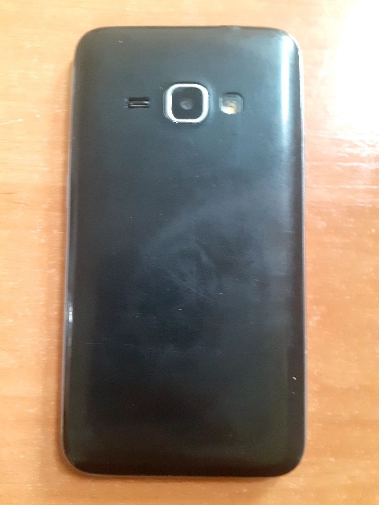 Samsung j 1 телефон