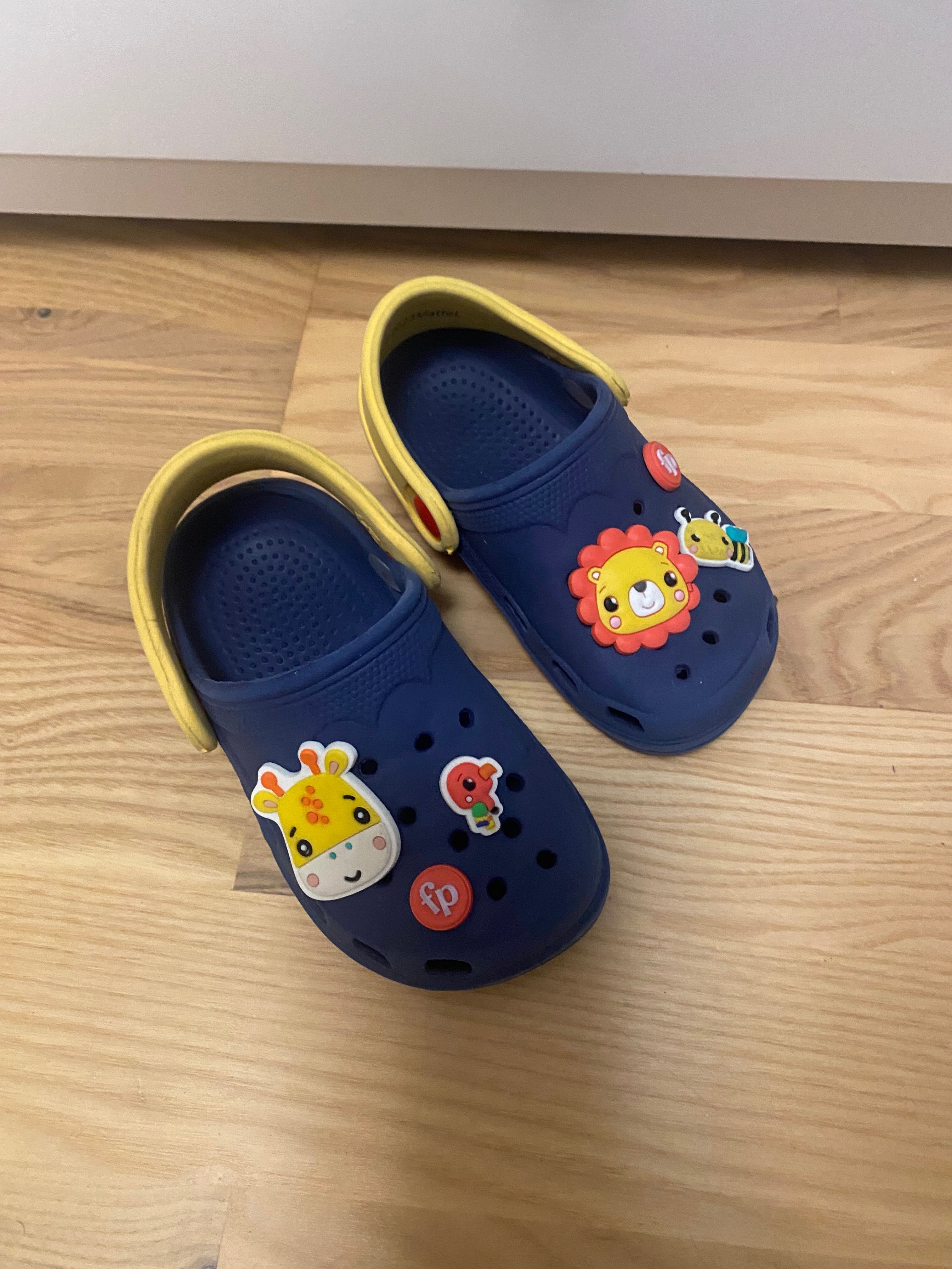 Crocs / Papuci Fisher Price marimea 24