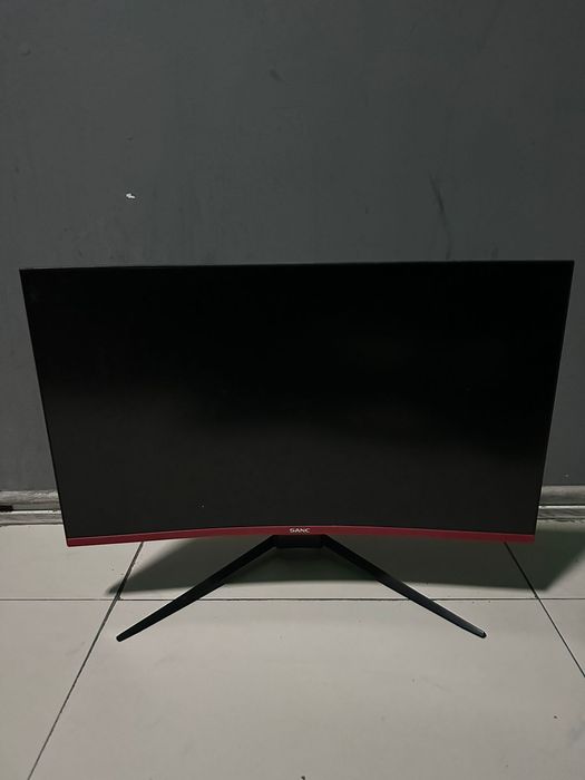 Продам мониторы Sanc 165 герцовые