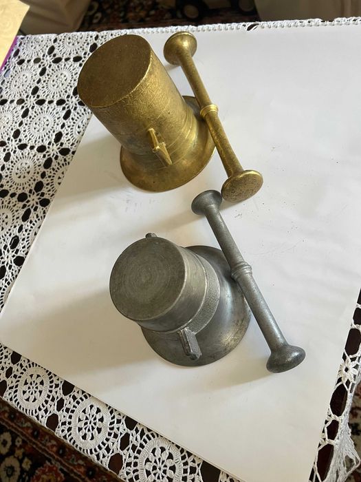 Mojar din bronz si pistil