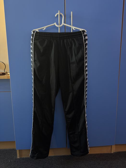 Панталони kappa