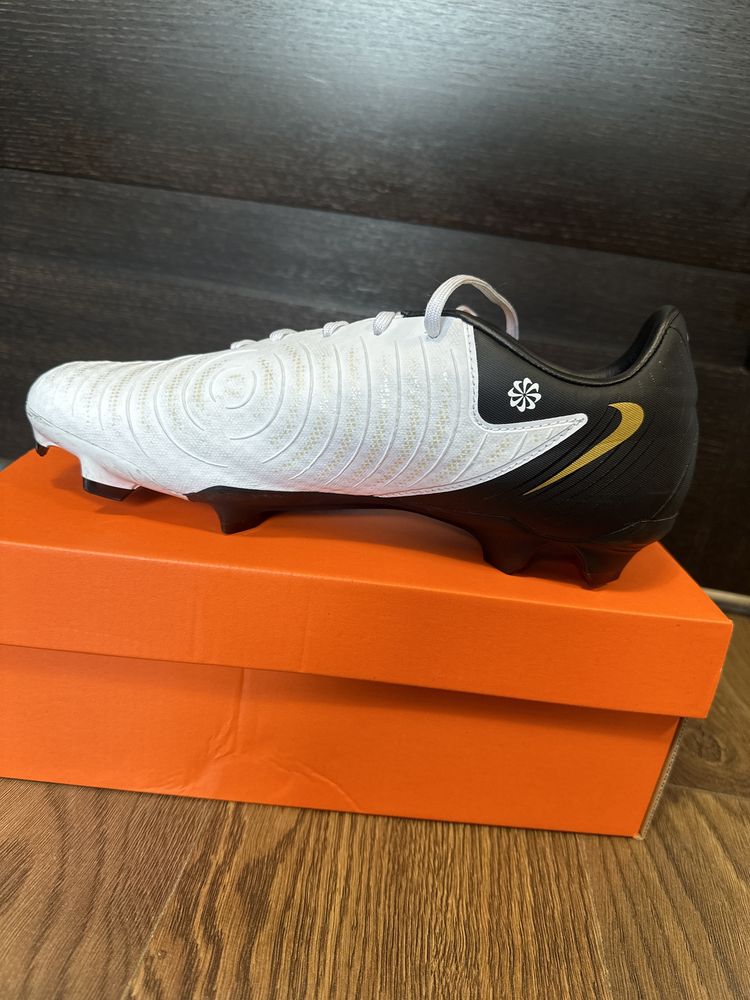 Ghete de fotbal Nike Phantom GX II Academy