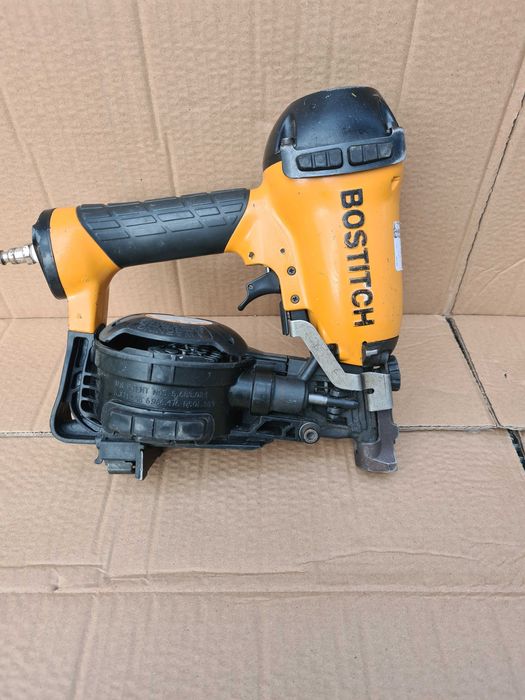 Bostich cuie tegola carton bitumat pistol pneumatic