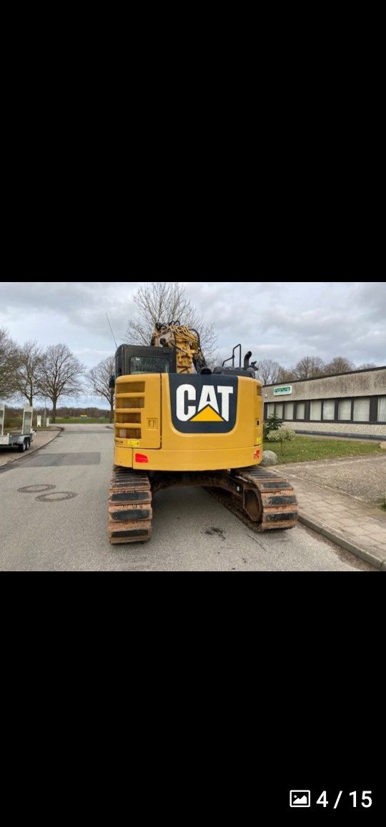 Excavator de închiriat