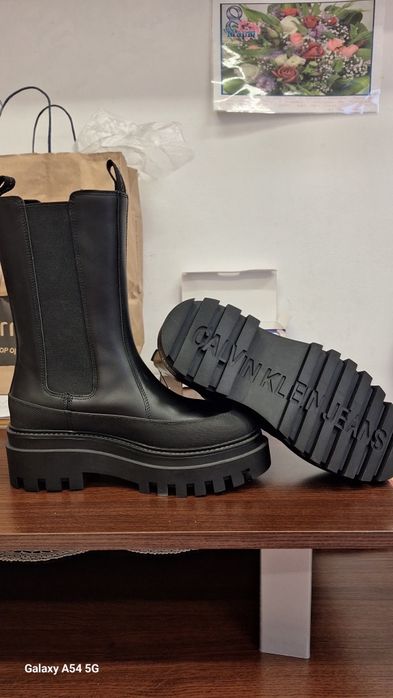 Дамски зимни боти