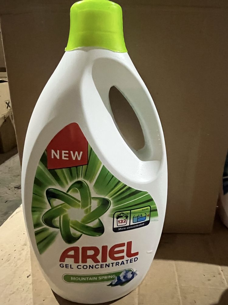 Течен перилен препарат Ariel Persil Lenor