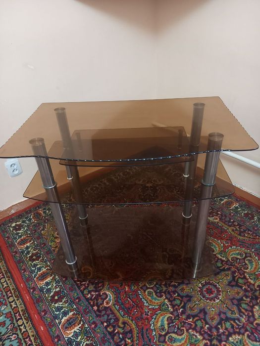 Usinday podstavka satiladi