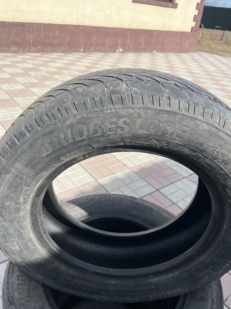 Продам летнюю резину 225/65 R 17