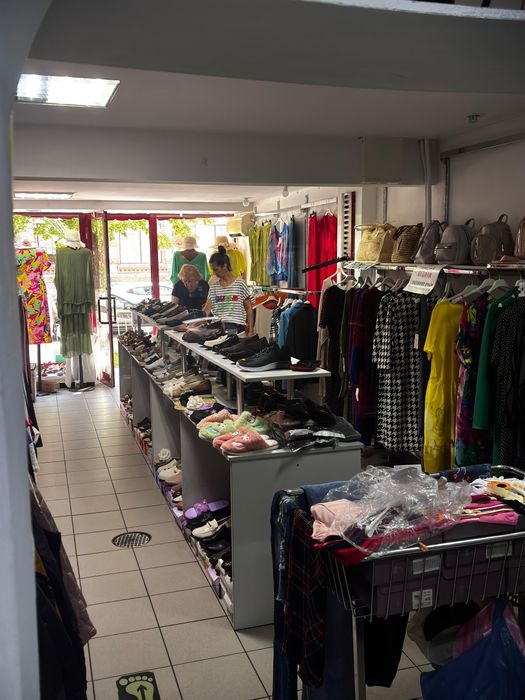 Ofer spatiu comercial spre închiriere
