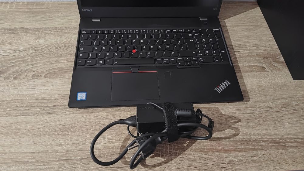 Lenovo ThinkPad T570-i5 7th, 8Gb ram, 128Gb m.2