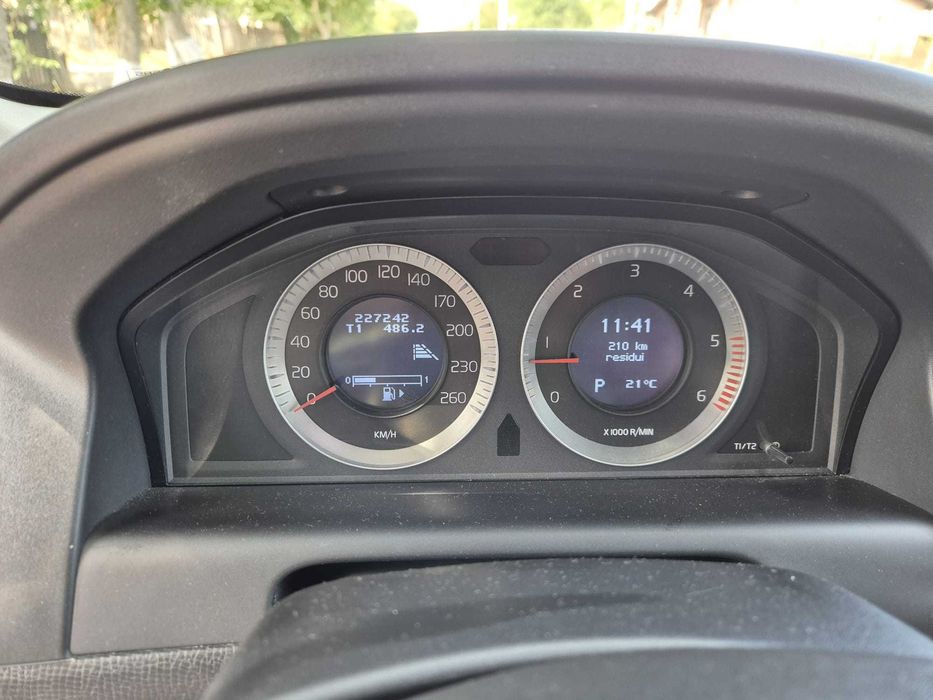 Volvo XC 60 2.4 diesel 205cp AUTOMAT 2010