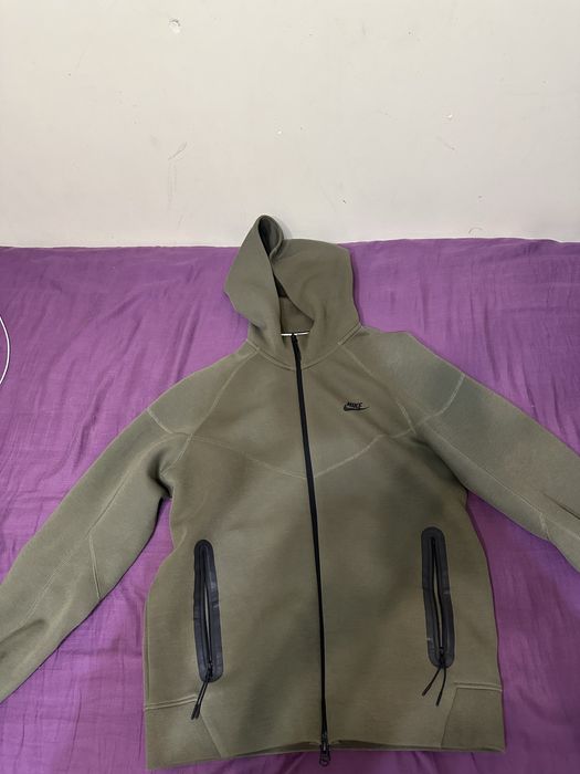 Nike tech fleece размер M