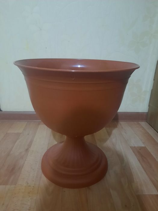 Продам горшок для цветов 4800 теңге