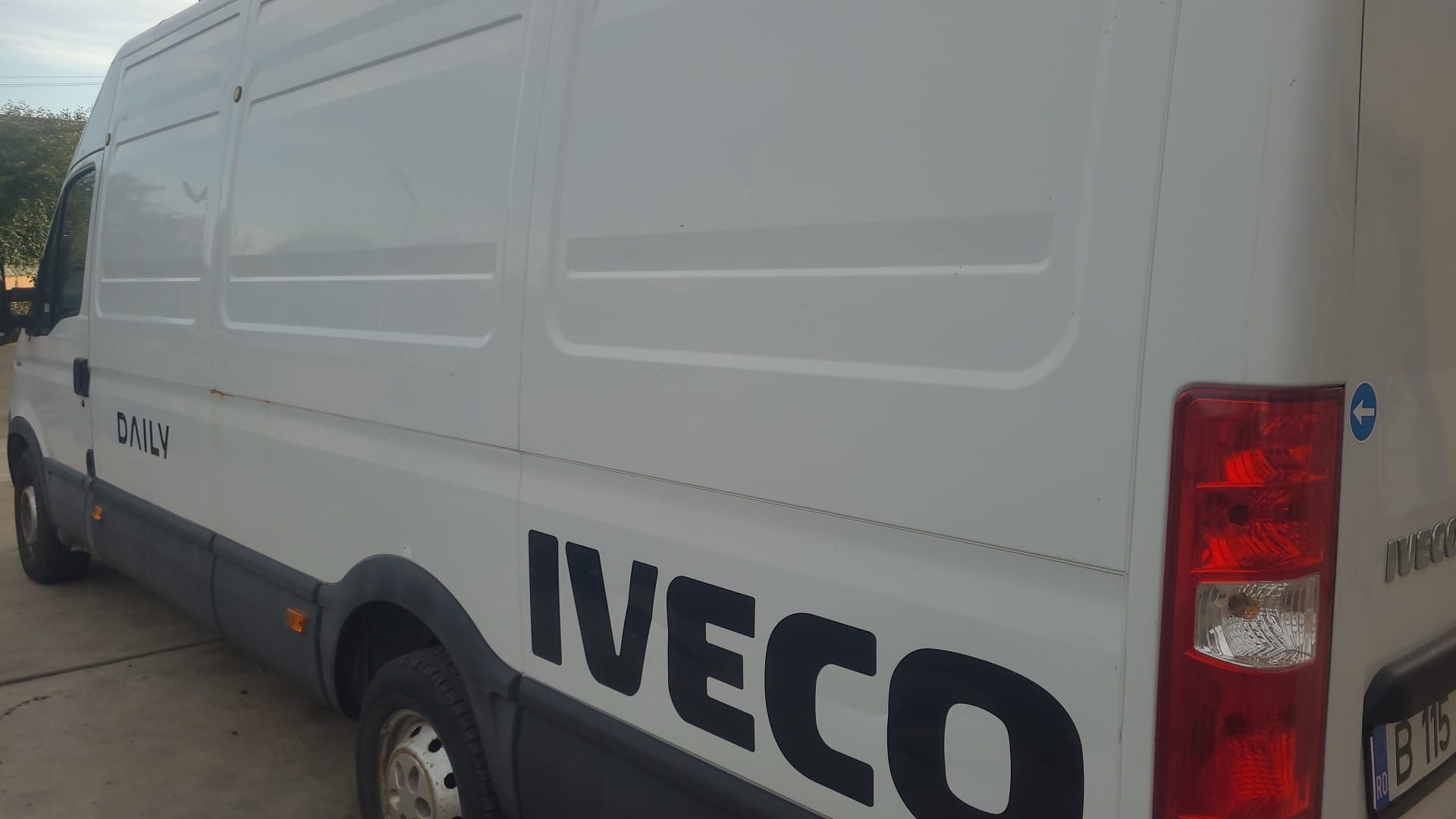 IVECO DAILY 2.3 2011