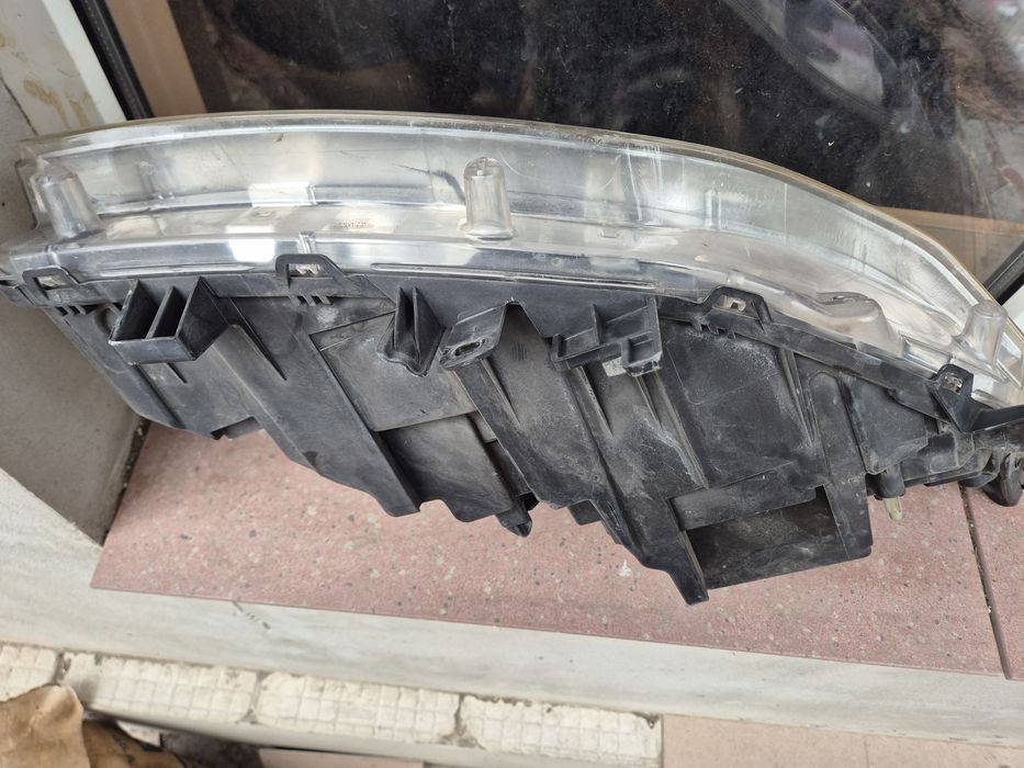 Vand faruri fata Renault Laguna