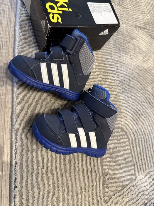 Детски маратонки и боти adidas