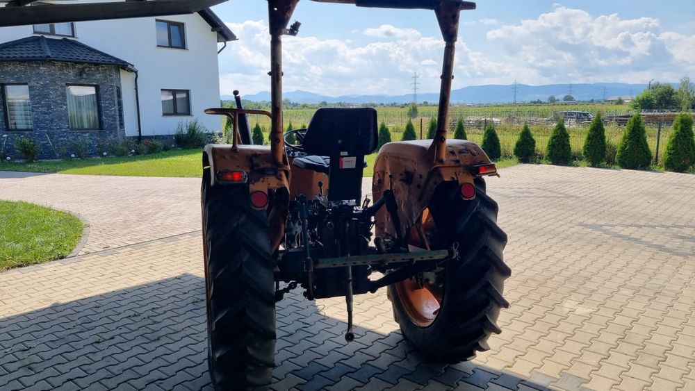 Vând tractor FIAT415 motor in 4 cilindri