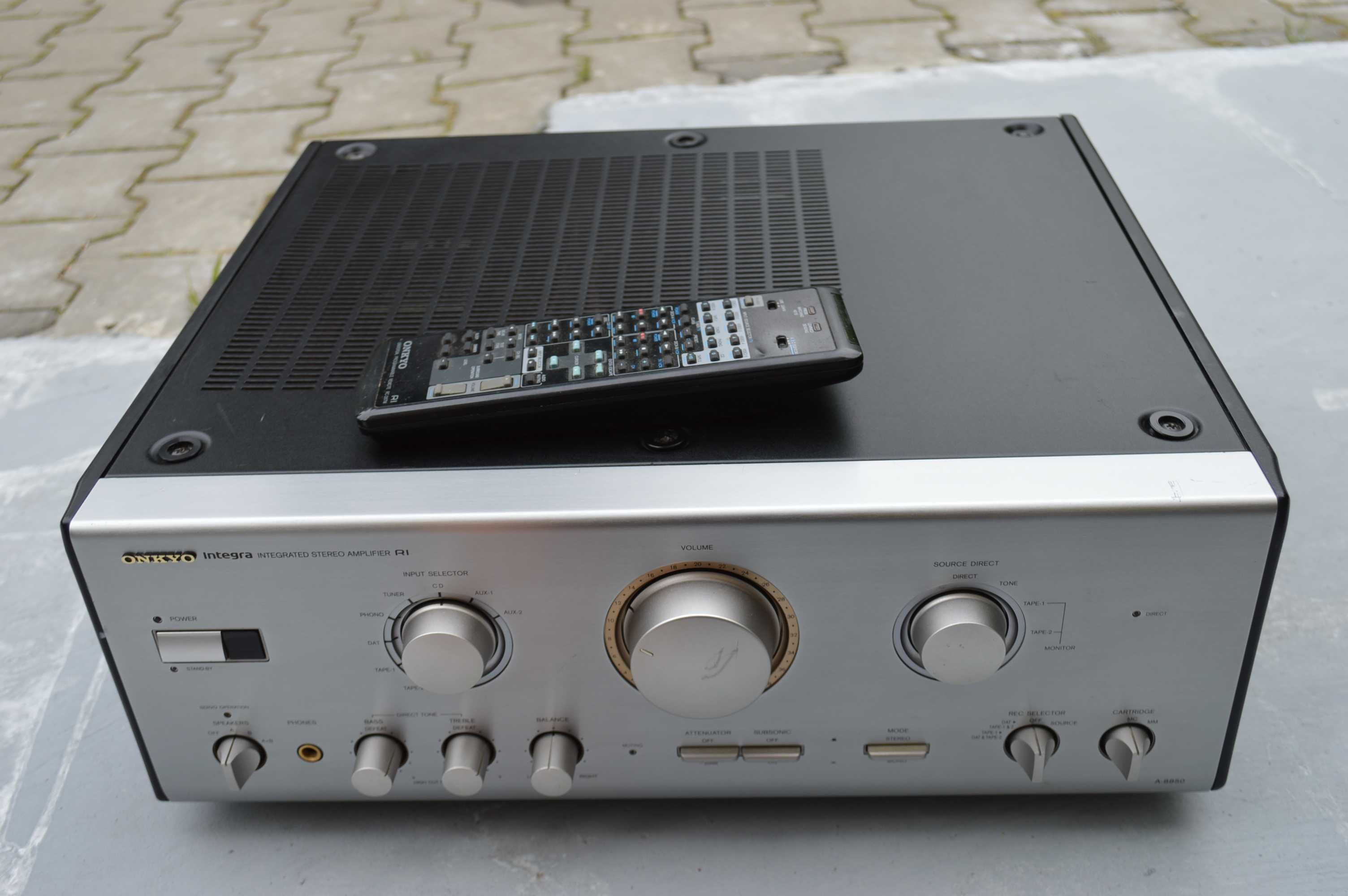 Amplificator Onkyo Integra A-8850 cu telecomanda