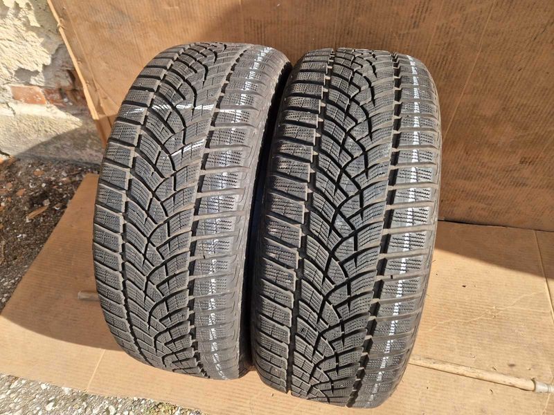 2 Goodyear R19 225/45 Anvelope de iarnă DOT4821