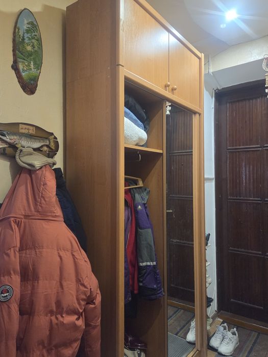 Шкаф в прихожую.