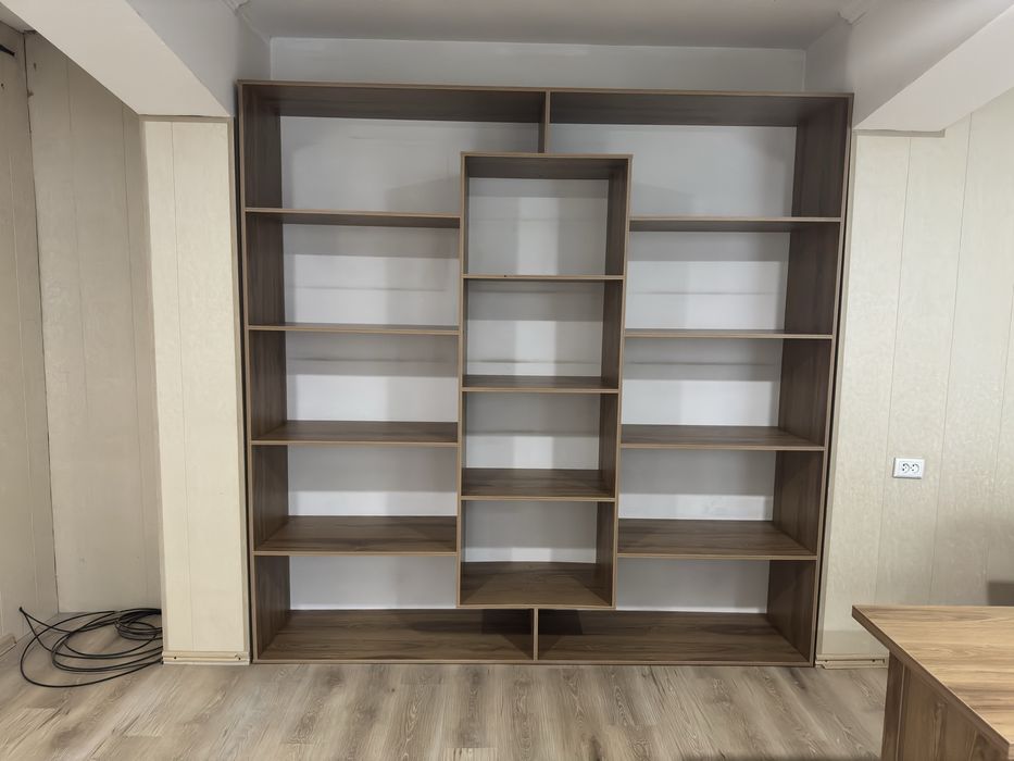 Шкаф книжный , офисный , медицинская