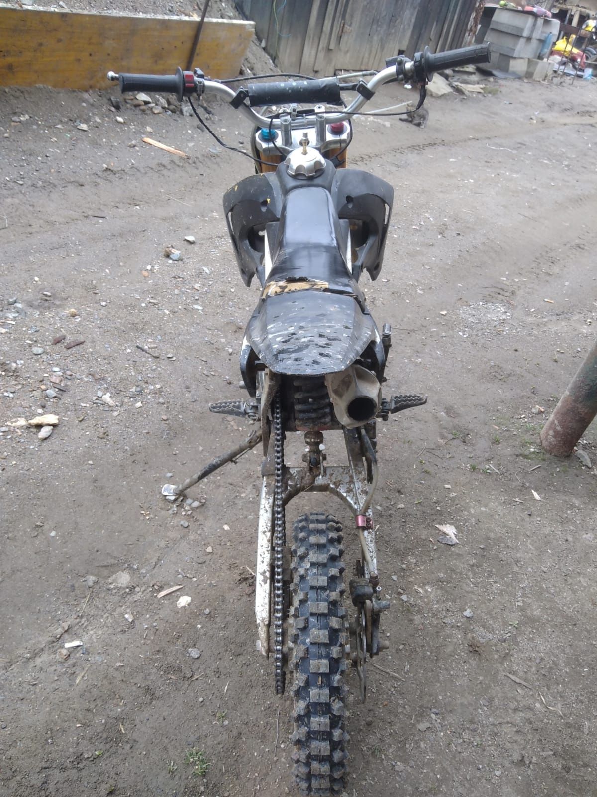 Cross 125cc în 4t