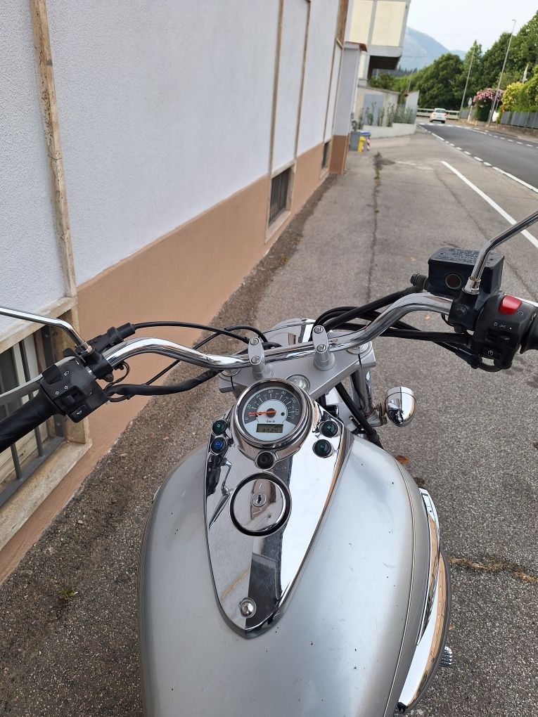 Suzuki Intruder LC 125
