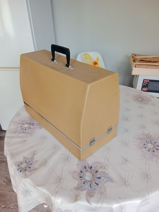 Швейная машина веритас